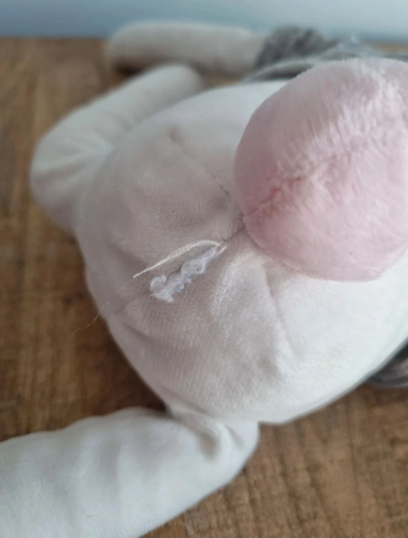Peluche de conejo Obaïbi con manta rosa – photo 7